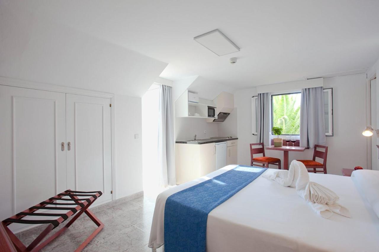 Apartamentos Cala Murada Tennis Экстерьер фото