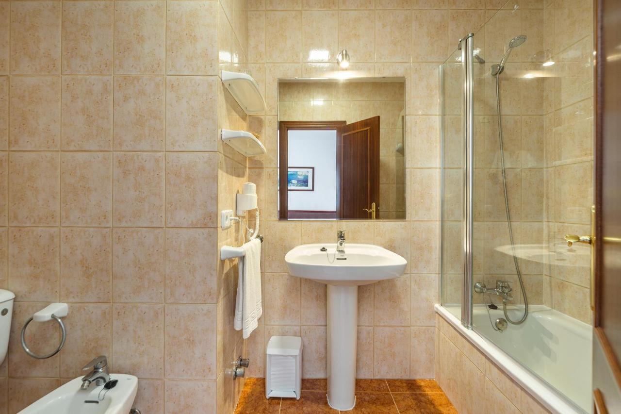 Apartamentos Cala Murada Tennis Экстерьер фото